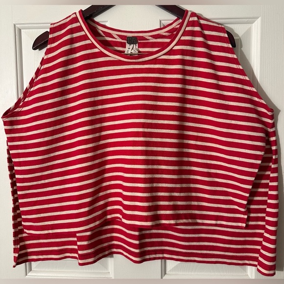 WE THE FREE Small Red Ivory Muscle Madness Tee Italian Gondola Driver Oversized - Picture 4 of 13